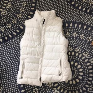 White puffer vest Banana Republic